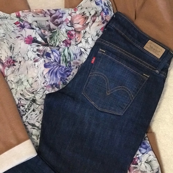 Levi's Denim - 6. Levi’s Women’s Jeans 👖